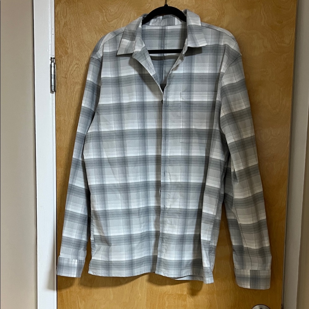 Lululemon Men’s Shirt